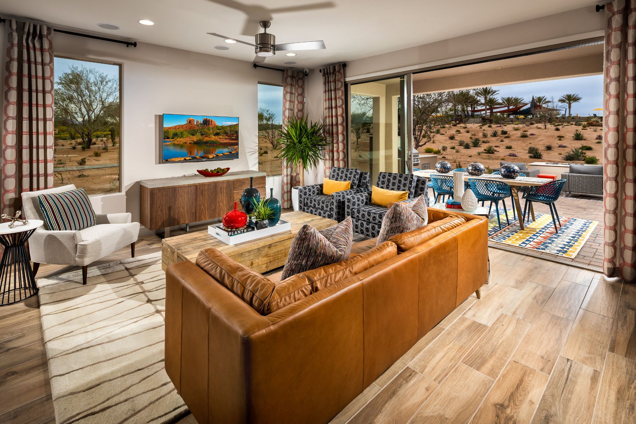 Trilogy_Verde_River_Evia_Model_Family Room