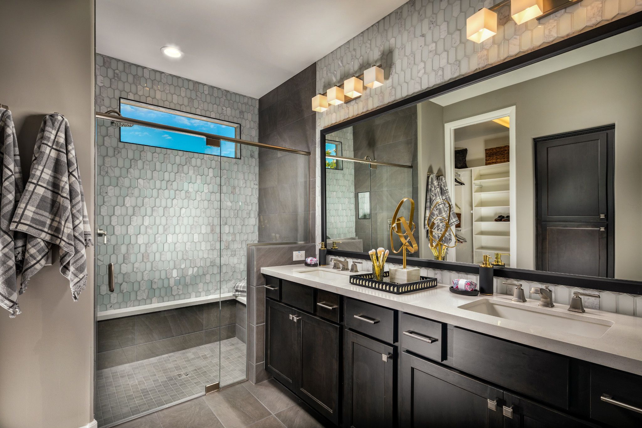 Trilogy_Verde_River_Ironwood_Model_Master_Bath