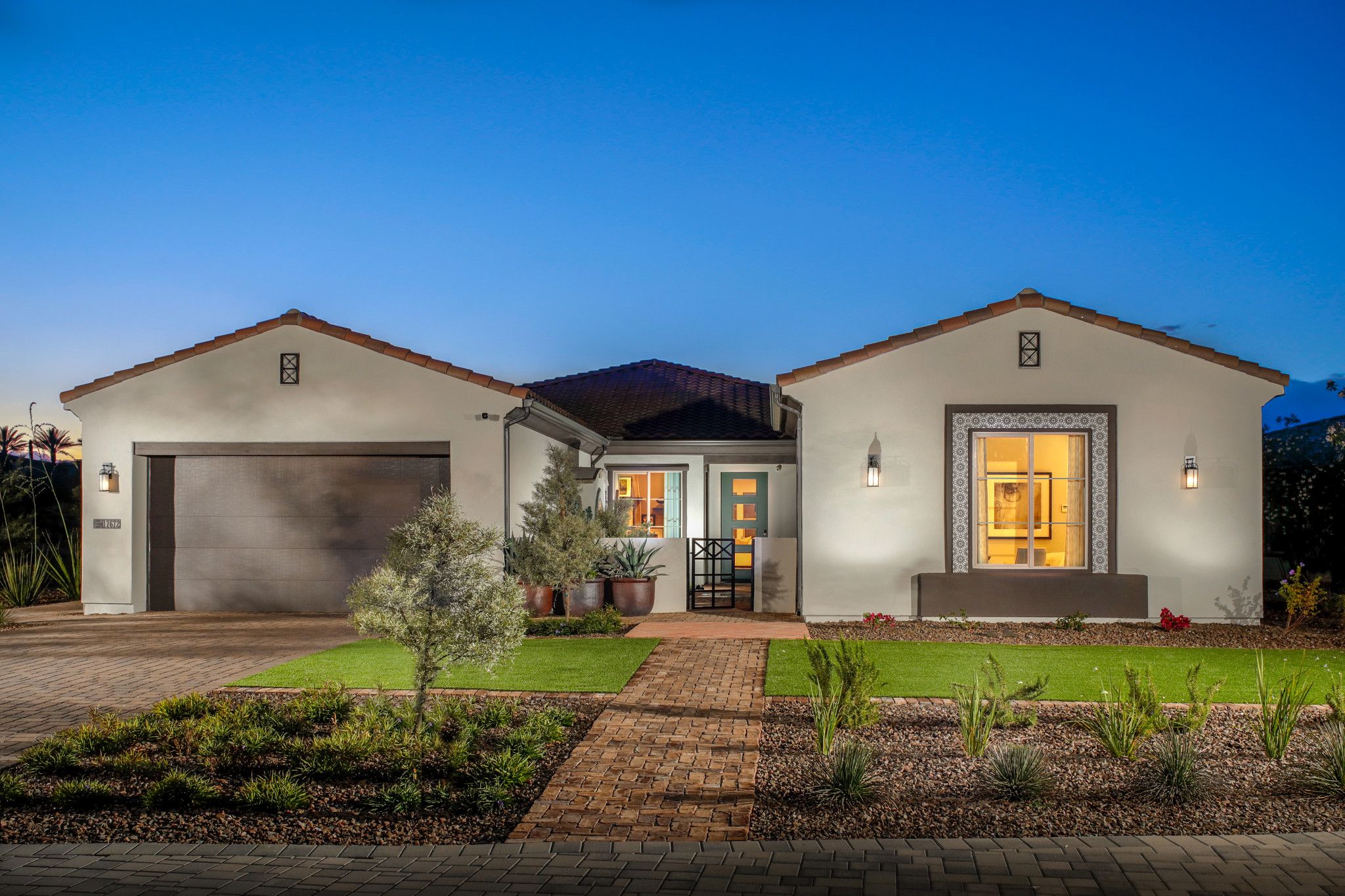 Trilogy_Verde_River_Latigo_Model_Front