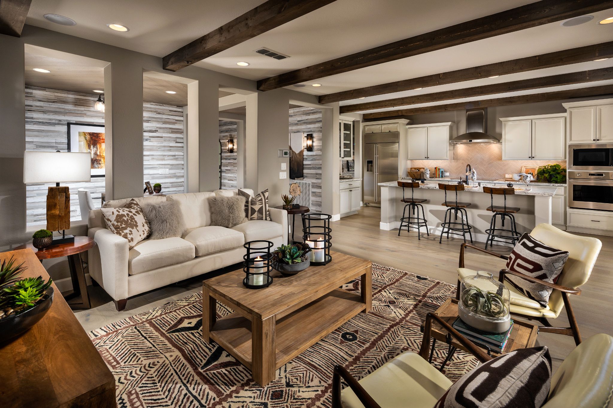 Trilogy_Verde_River_Model_Nice_Family-Room-to-Kitchen