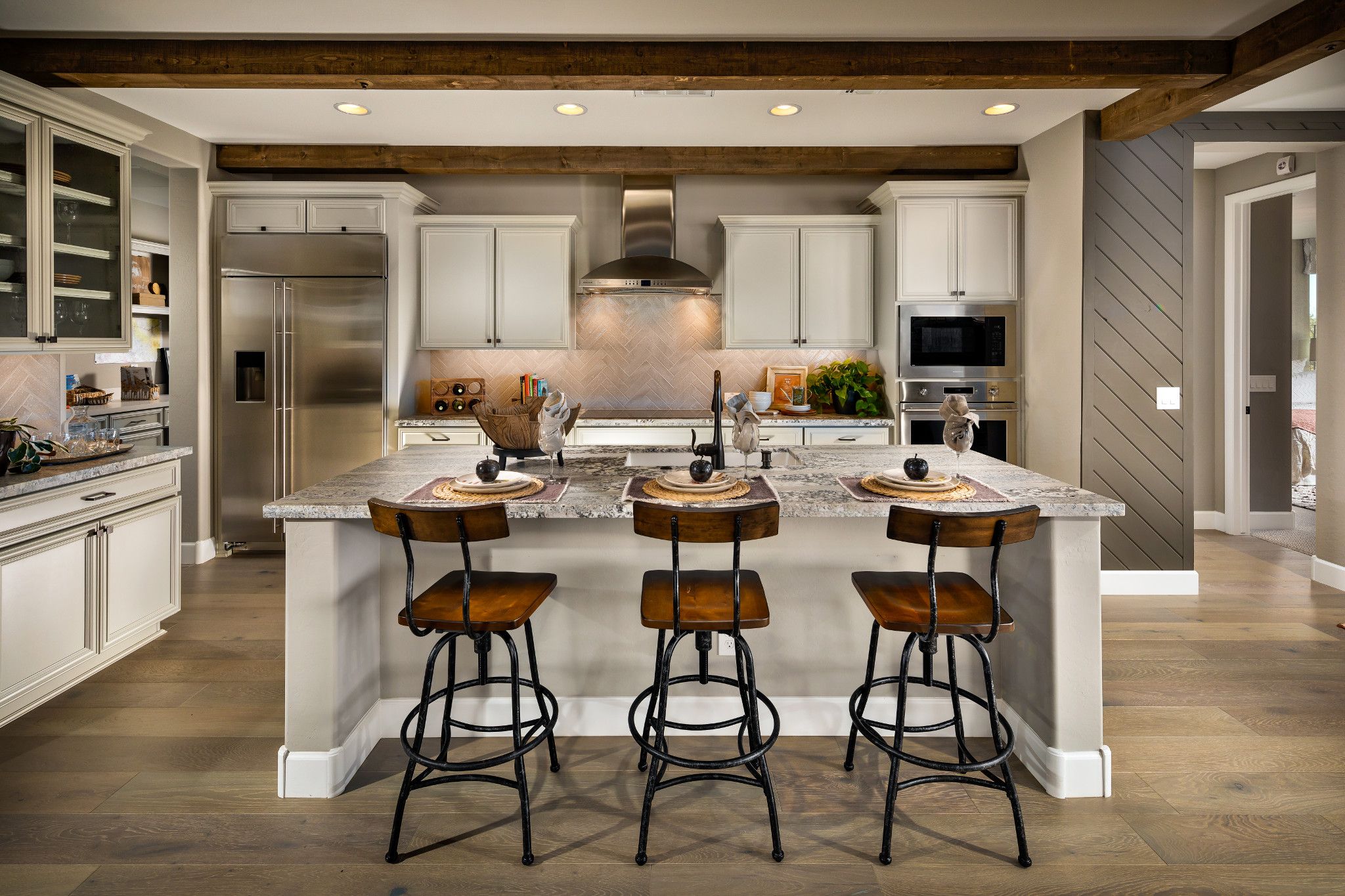 Trilogy_Verde_River_Model_Nice_Kitchen